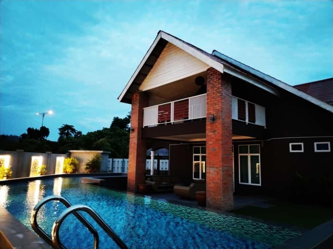 Destini Akef Villa 2 Pantai Cenang  Exteriör bild